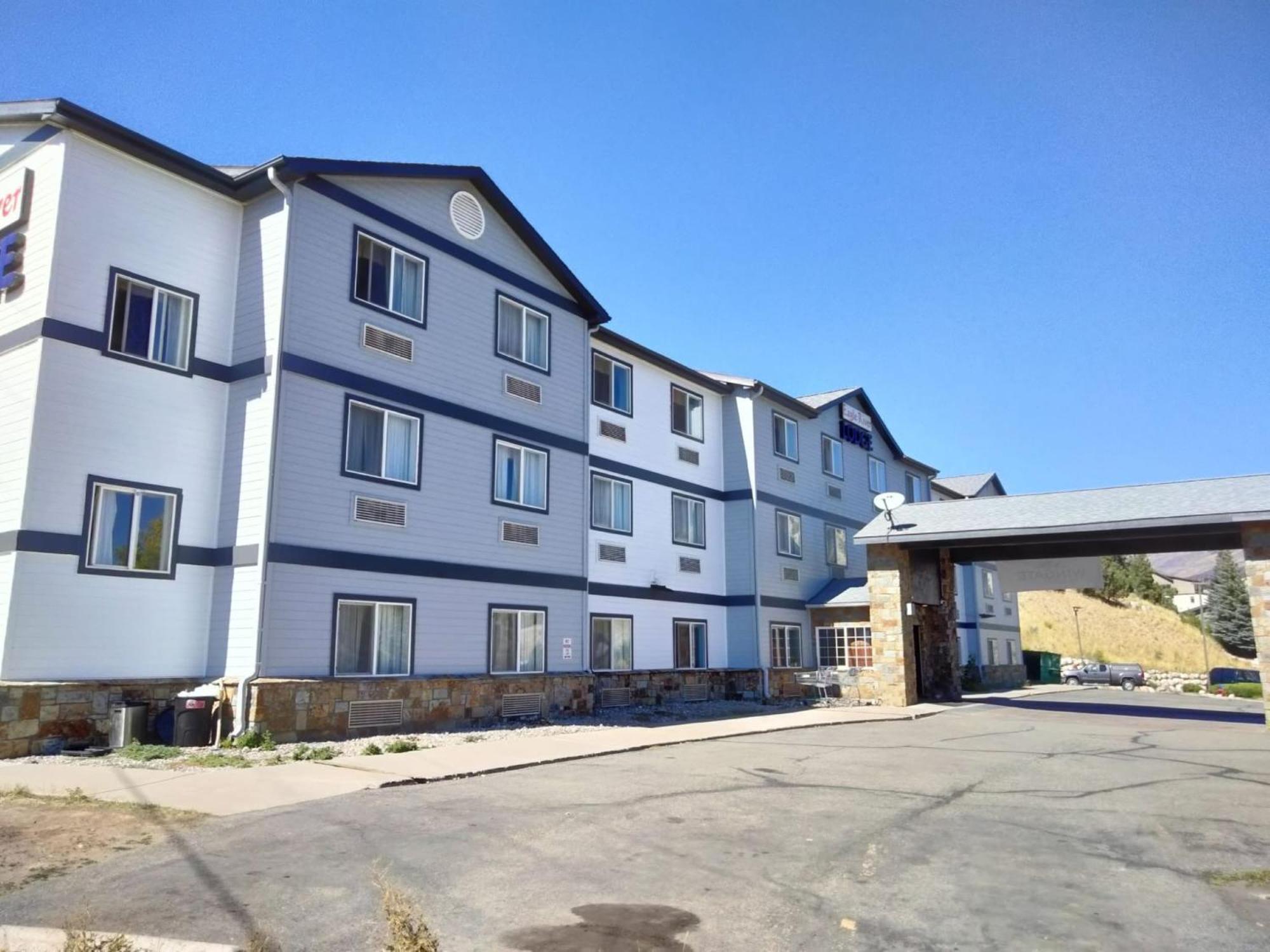 Wingate By Wyndham Eagle Vail Valley Hotel Exterior photo